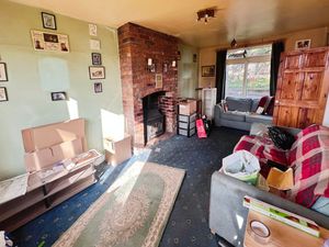 Lounge- click for photo gallery